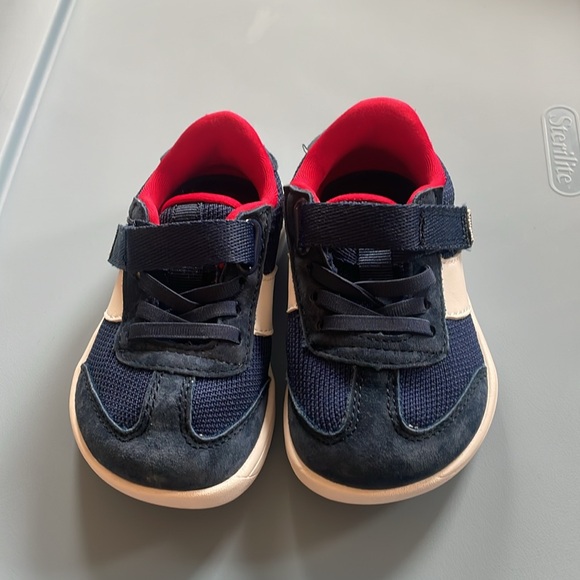 TODDLER wide toe box sneakers - Picture 2 of 2